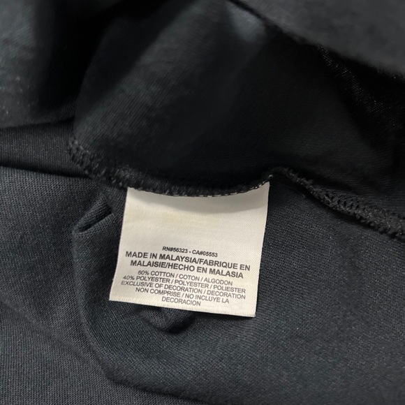 Nike Womens Small Dri-Fit Short Sleeve Black Graphic V-Neck Slim Fit Size Small - Picture 5 of 7